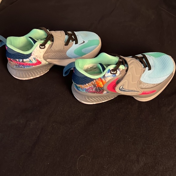 Nike kids shoes - Picture 7 of 11